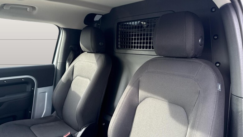 Land Rover Defender 90 Diesel 3.0 D200 Hard Top Auto